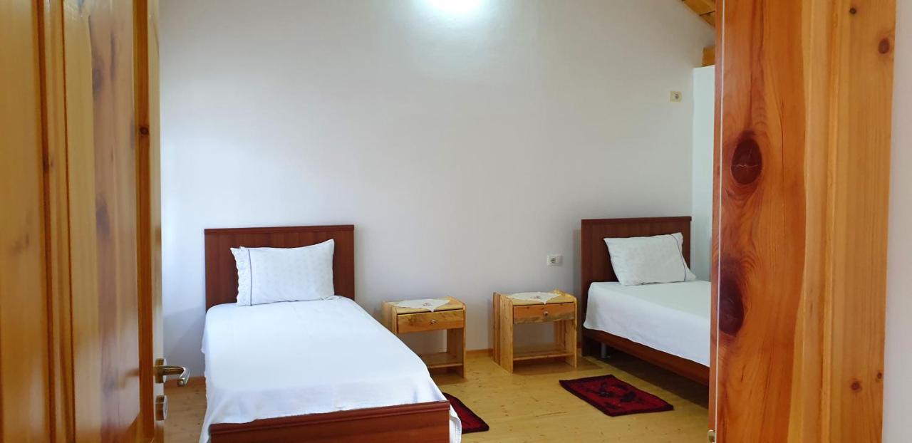 Bujtina Peshtan Guesthouse&Camping Tepelene Exterior photo